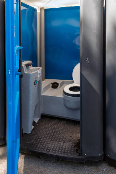 Best Porta potty rental near me  in Metairie, LA